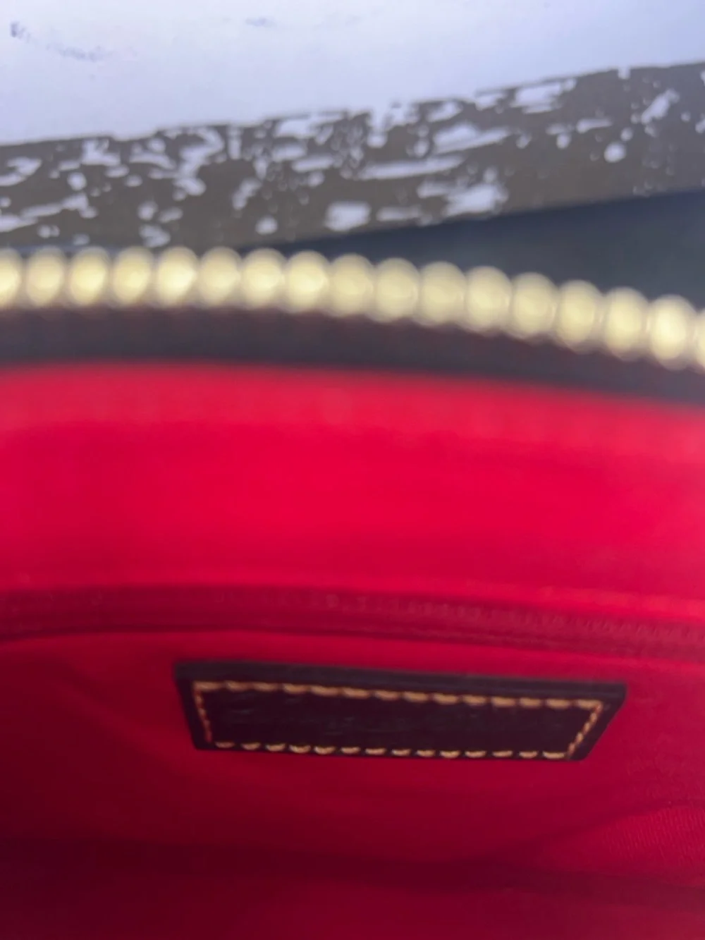 Dooney & Bourke cross body - Picture 5 of 9